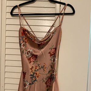 ASTR the label size small satin dusty rose floral midi dress